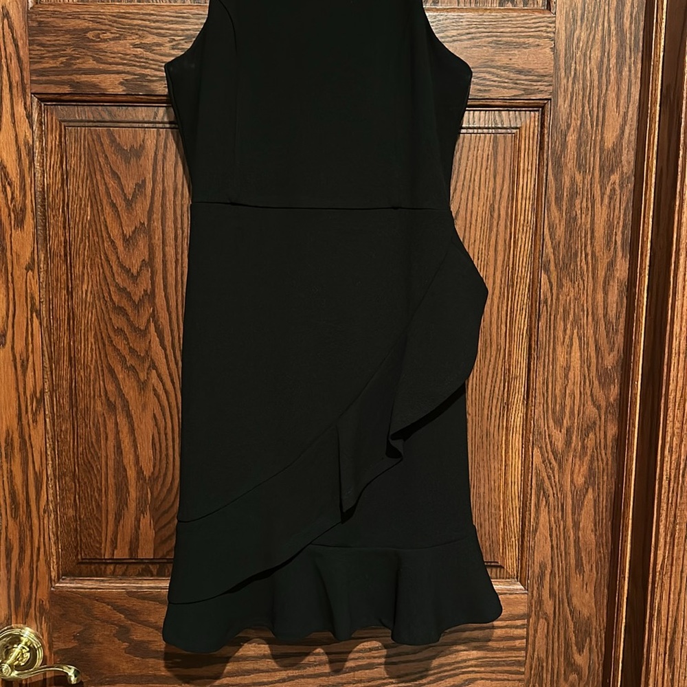 Lulus black ruffle wrap style dress Large - Picture 3 of 6